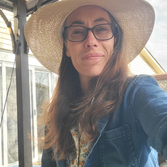 Meet your Posher, Vicki - Picture 6 of 6